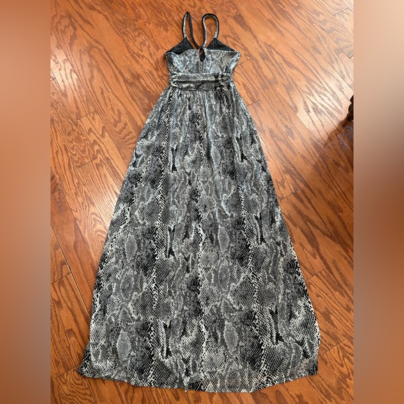 💛 NWOT Express black and white python print maxi dress, braided straps size XS - Picture 4 of 5